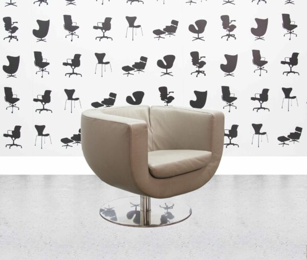 Refurbished B&B Italia Tulip Armchair - Alpha371 Cream Leather - Corporate Spec 3