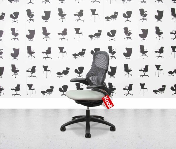 refurbished knoll regeneration grey fabric seat