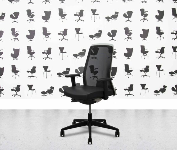 refurbished interstuhl everyis1 ev251 2d white frame black leather seat