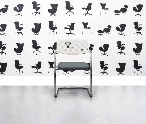 refurbished vitra visavis 2 meeting chair white plastic back blizzard (copy)
