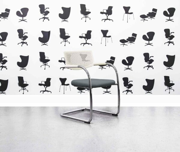 refurbished vitra visavis 2 meeting chair white plastic back blizzard (copy)