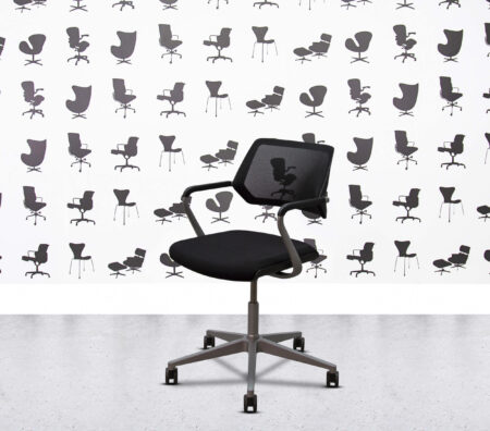 Refurbished Steelcase QiVi - Painted Frame - Black Fabric2