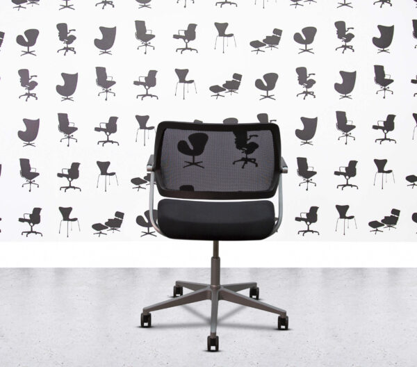 Refurbished Steelcase QiVi - Painted Frame - Black Fabric3