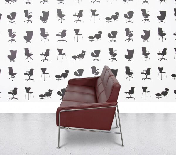 Refurbished Fritz Hansen 3303 Sofa - Berry Red Leather