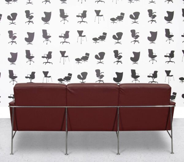 Refurbished Fritz Hansen 3303 Sofa - Berry Red Leather