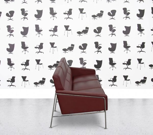 Refurbished Fritz Hansen 3303 Sofa - Berry Red Leather