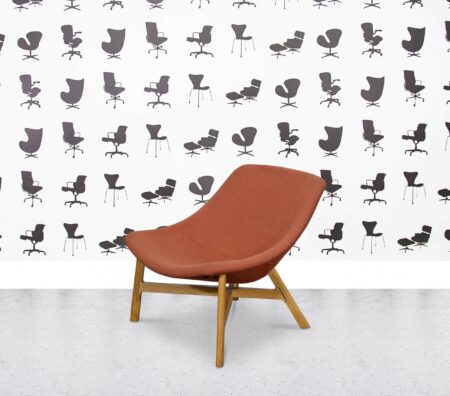 Refurbished Noti Mishell Armchair - Wooden Legs - Orange Fabric
