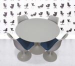 Refurbished Knoll Saarinen Round Dining Set - Baby Blue