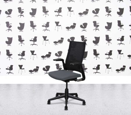 Refurbished Ahrend 2020 Extra Verta - Black Frame - No Tilt Lock - Paseo