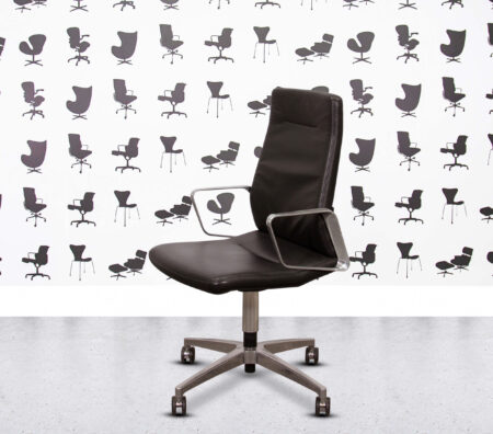 Refurbished Interstuhl Vintage IS5 Conference Chair - Black Leather