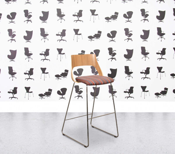 Refurbished Kinnarps Embrace Bar Stool - Chrome Frame