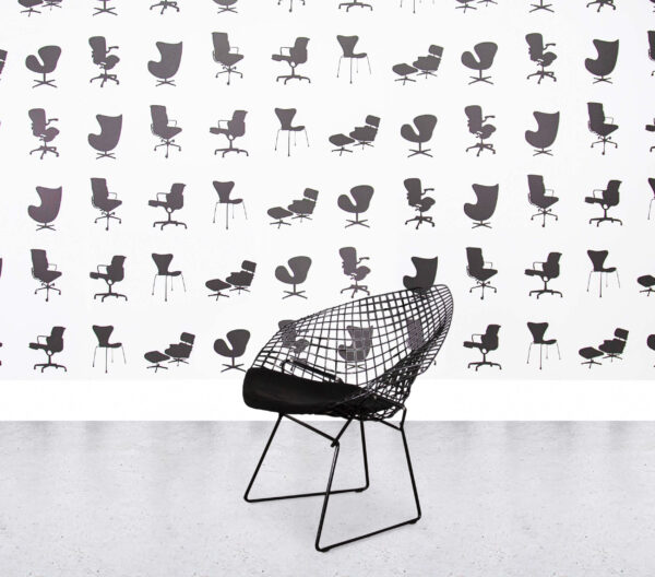 Refurbished Knoll Bertoia Diamond Chair - Black Seat Cushion