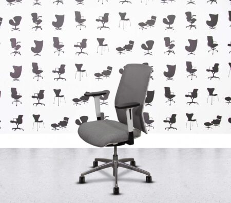 Refurbished Boss Design Tauro - Polished Aluminium - Grey Mesh and Seat